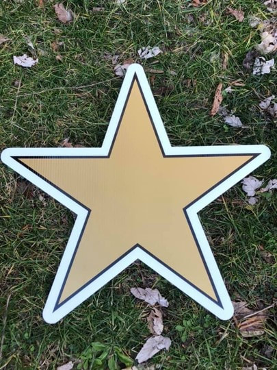 Large gold star - Northside Yard Cards